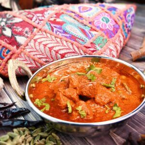 لحم روغان جوش